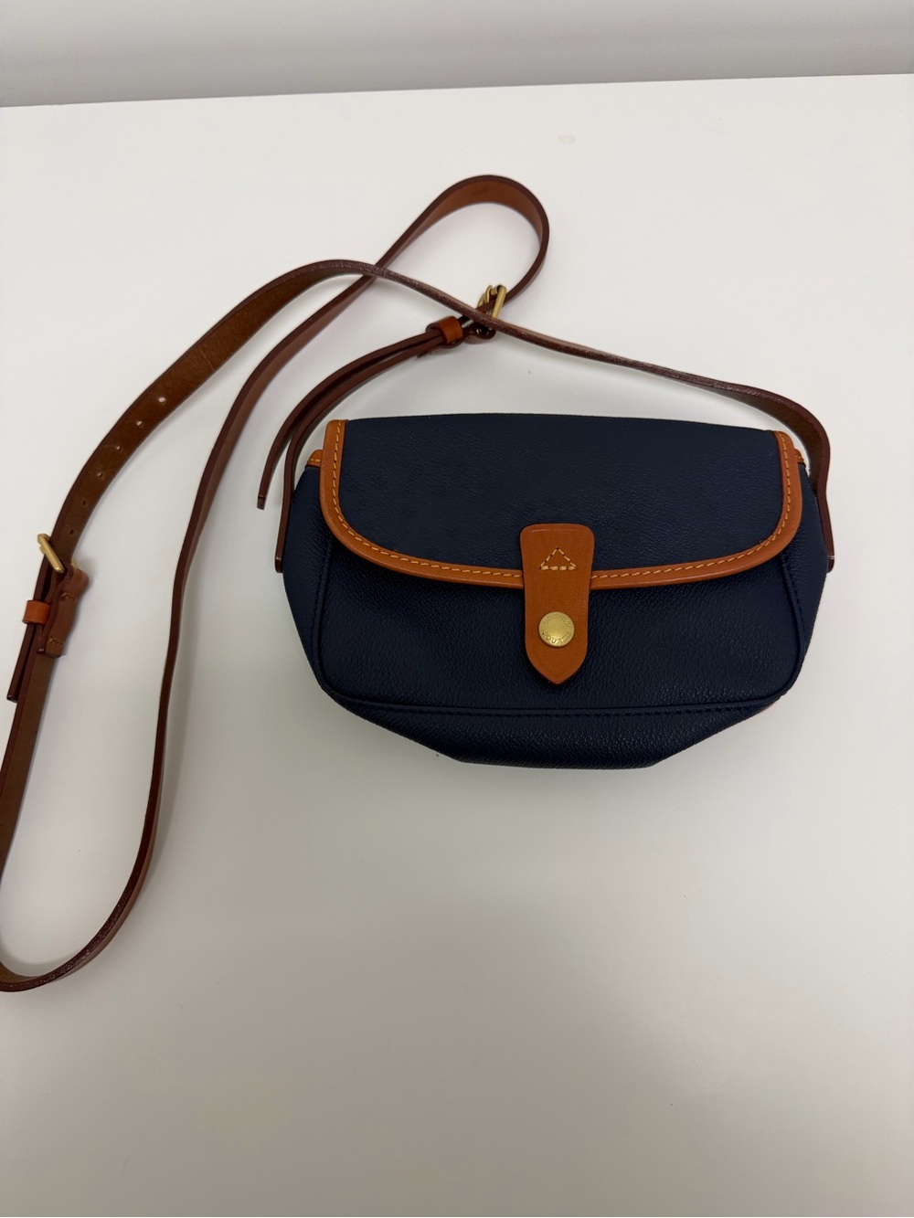 Vintage Dooney‎ & Bourke Navy Crossbody Bag with Tan Trim